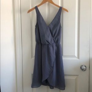 Gray blue v neck sleeveless dress with tulip hem